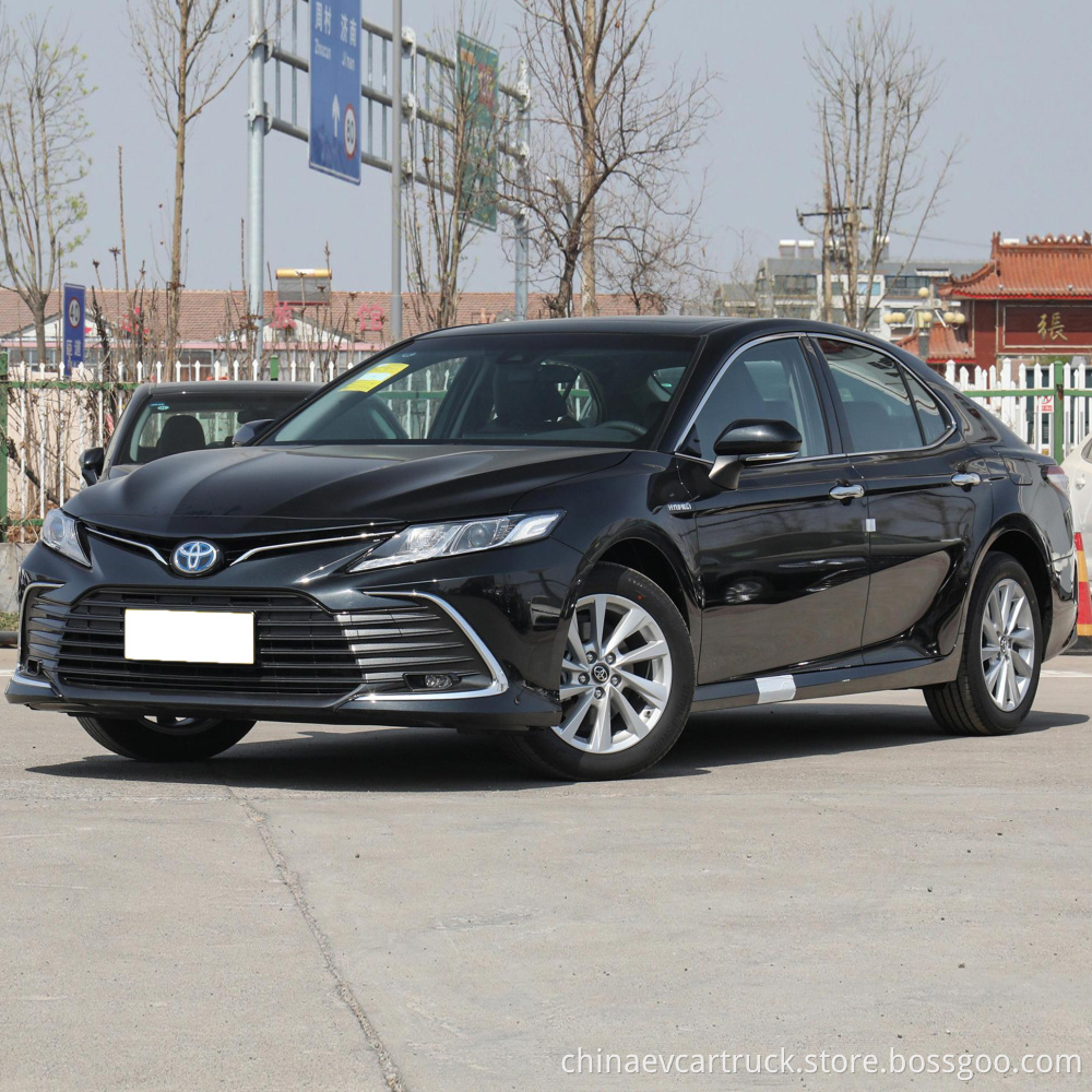 China Hot Sale 5 Kursi Toyota Camry 2.0 GVP Mobil Benang Bahan Bakar Bahan Bakar